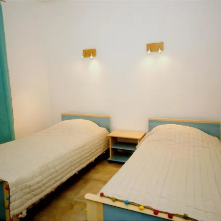 Spacious With Private Pool Le Thor