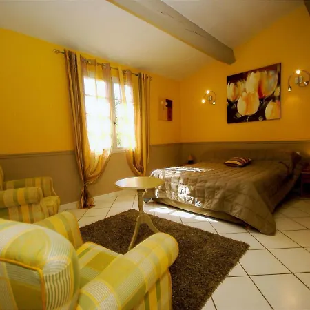 Spacious With Private Pool *